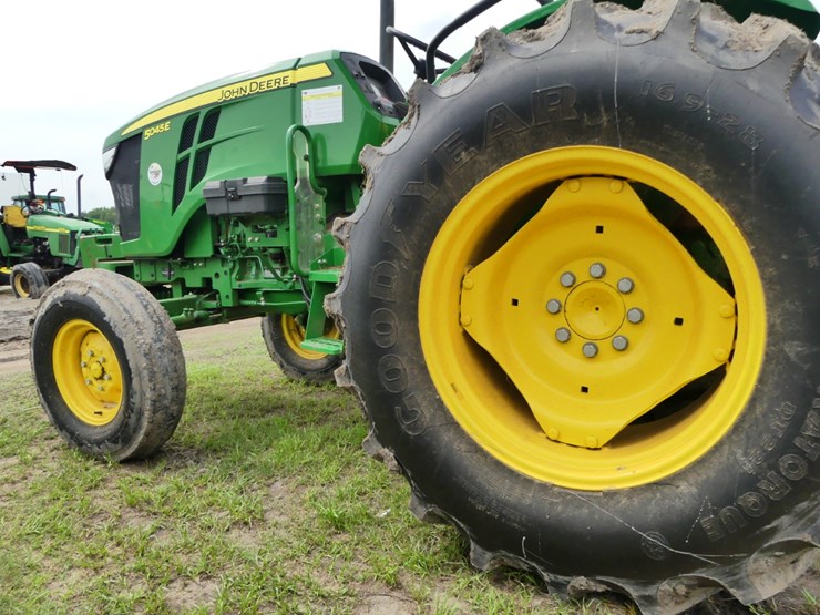 john-deere-5045e-image-7
