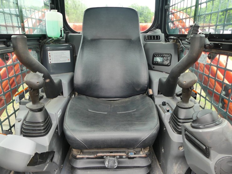 2022-kubota-svl75-2-image-13