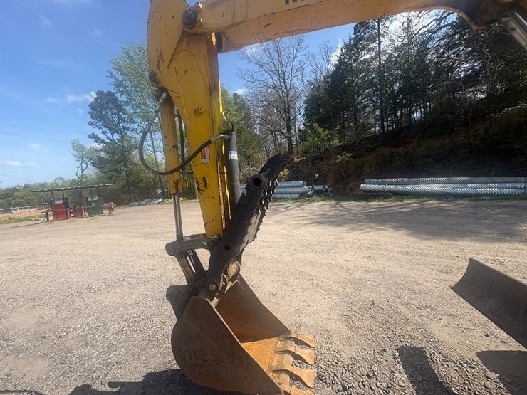 new-holland-e50b-image-29
