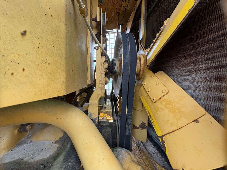 caterpillar-120-image-67