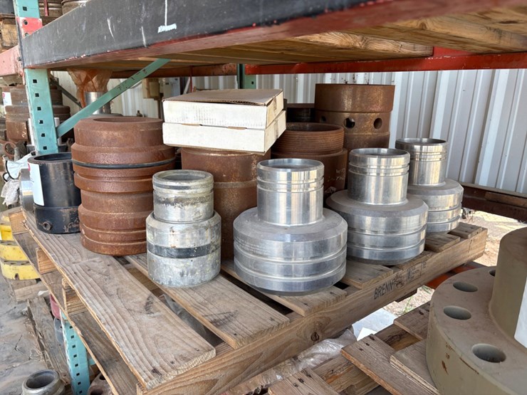 pallet-of-assorted-casing-hangers-&-packoffs-image-3