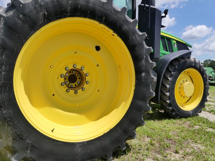 2020-john-deere-7r-210-image-24
