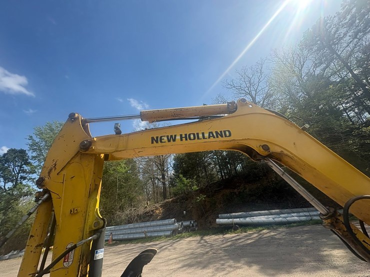 new-holland-e50b-image-32