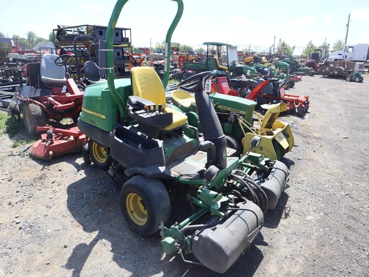 john-deere-2500b-image-1