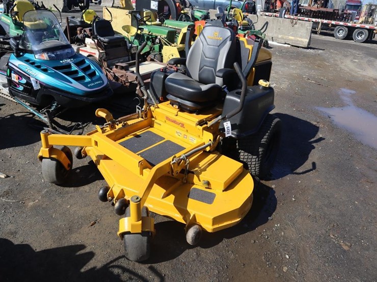 hustler-zt-zero-turn-mower-image-4