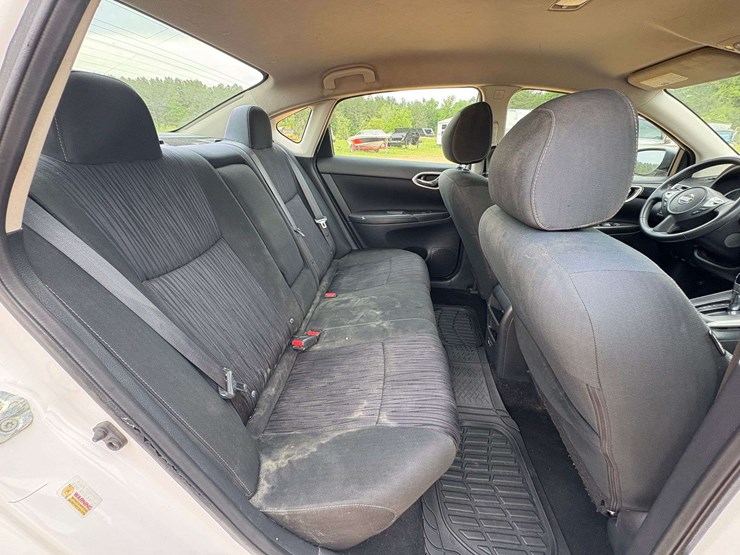 2019-nissan-sentra-sv-4-door-sedan-(150,420-miles)-image-23