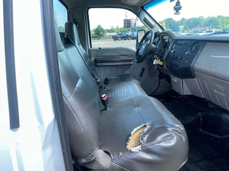 2009-ford-f550-xl-image-19