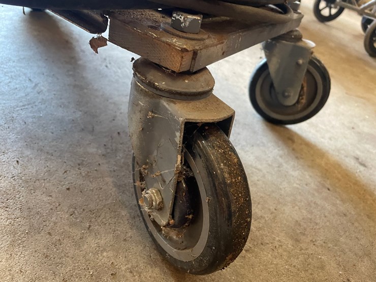 #1815-•-hobart-handler-130-wire-feed-welder-on-cart-image-11