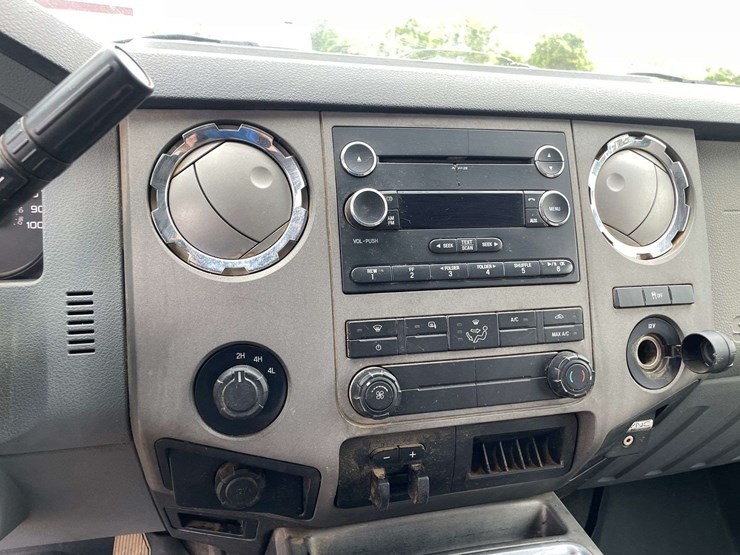 2011-ford-f350-image-13