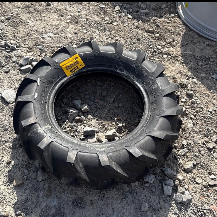 #2806 • (1) Carlisle Super Lug 6-12 Tire INV# 2806