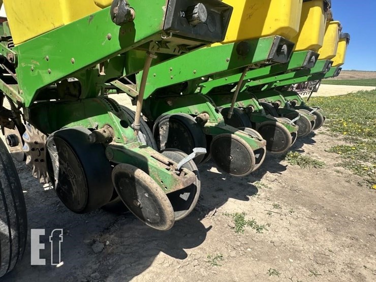 1996-john-deere-1750-image-17
