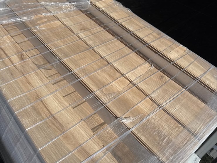 #705-•-40-boxes-of-new-flooring-806-sq-f-tmohawk-perfect-seal-veranda-beech-image-2