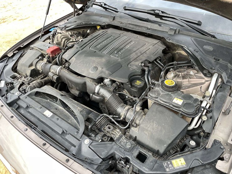 2017-jaguar-xf-4-door-sedan-(87,398-miles)-image-7