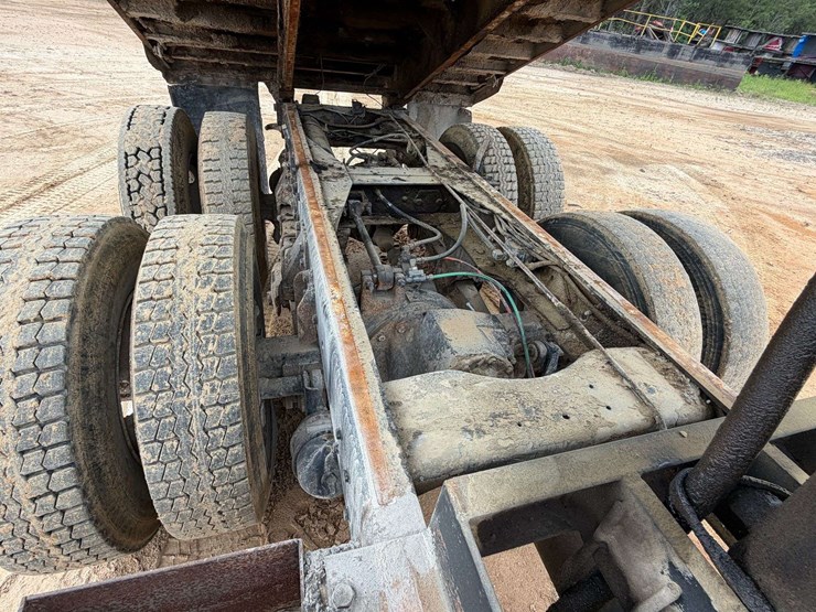 1990-ford-f900-image-35