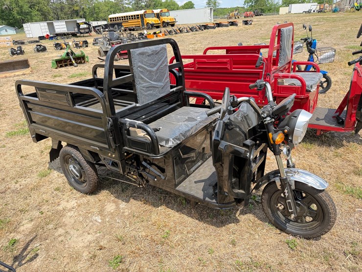 #583-•-electric-tricycle-with-dump-bed-image-1