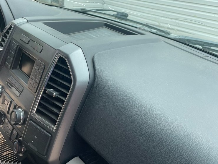 2015-ford-f150-image-28