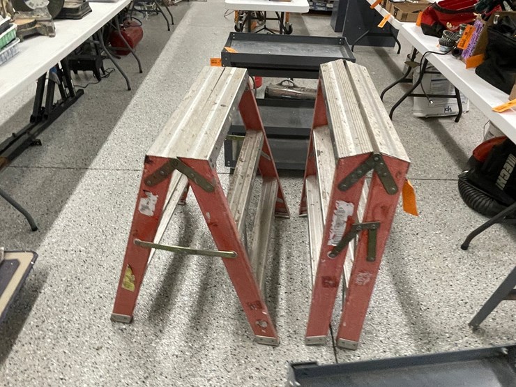 #8602-•-(2)-werner-step-ladders-image-3