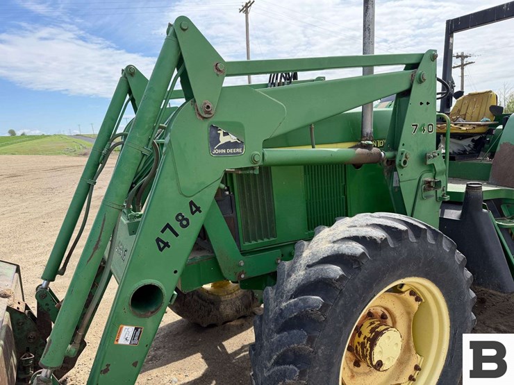 john-deere-7405-image-31