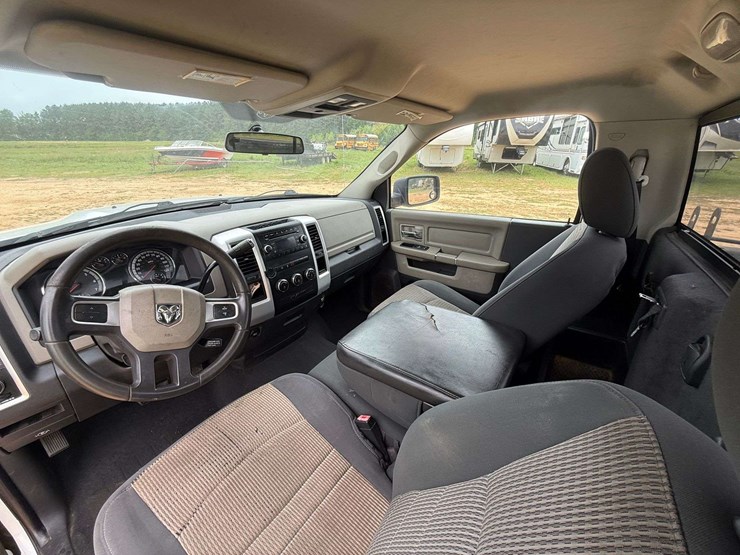 2011-dodge-ram-1500-image-14
