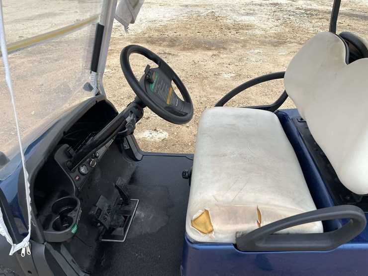 2017-club-car-4-seater-gas-golf-cart-image-7