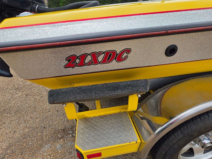 2007-bullet-21xdc-21ft-high-performance-bass-boat-/-225hp-evinrude-motor-image-17
