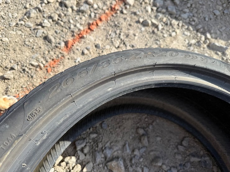 #27578-•-(1)-p-zero-265/35r20-tire-inv#-27578-image-6