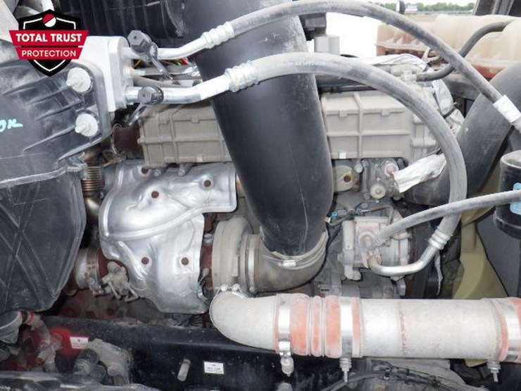 2019-freightliner-cascadia-126-image-23