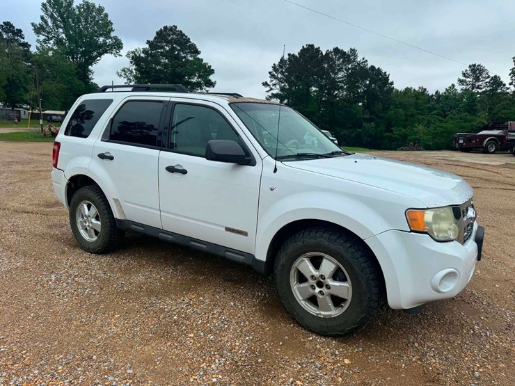 2008-ford-escape-image-8