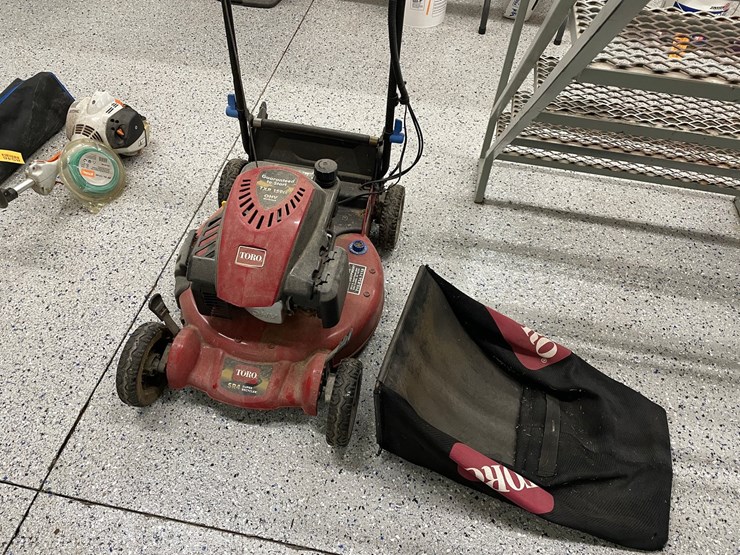 #8545-•-toro-21"-push-mower-image-2