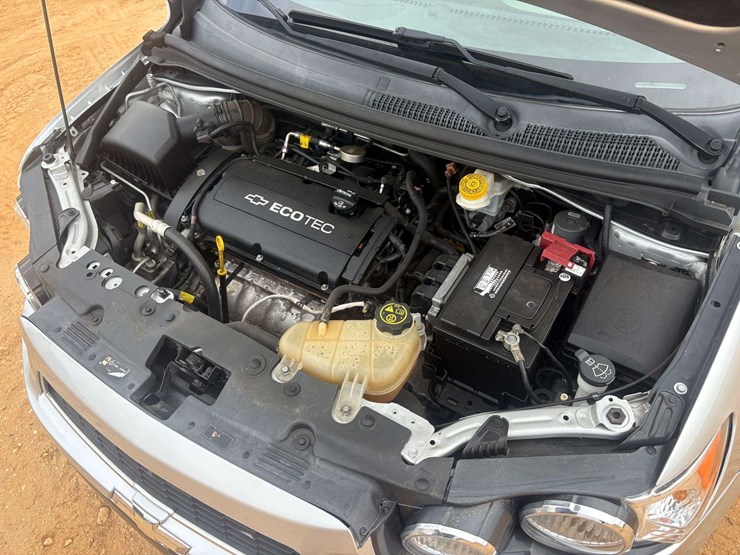 2015-chevrolet-sonic-lt-4-door-suv-(93,212-miles)-image-24
