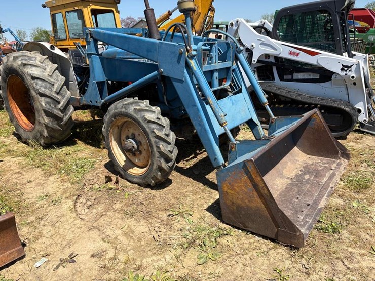 ford-4000-image-2