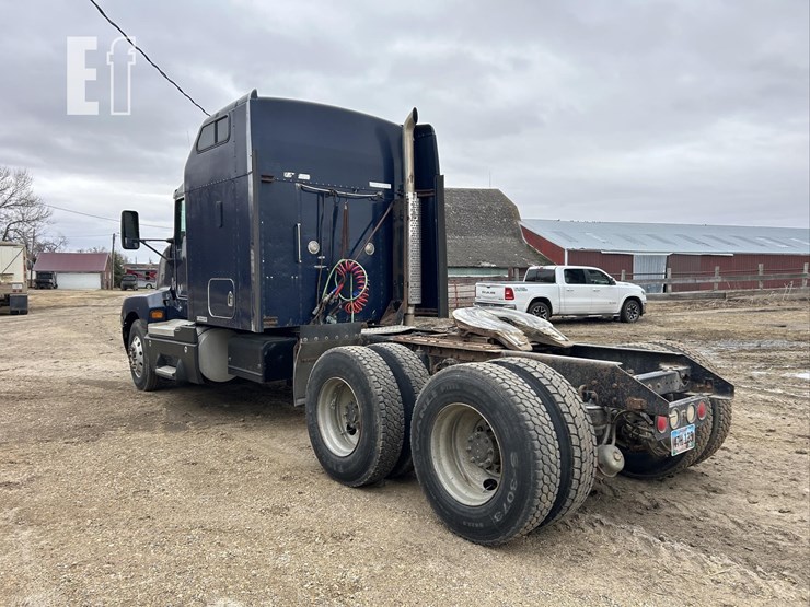 1999-kenworth-t600-image-7