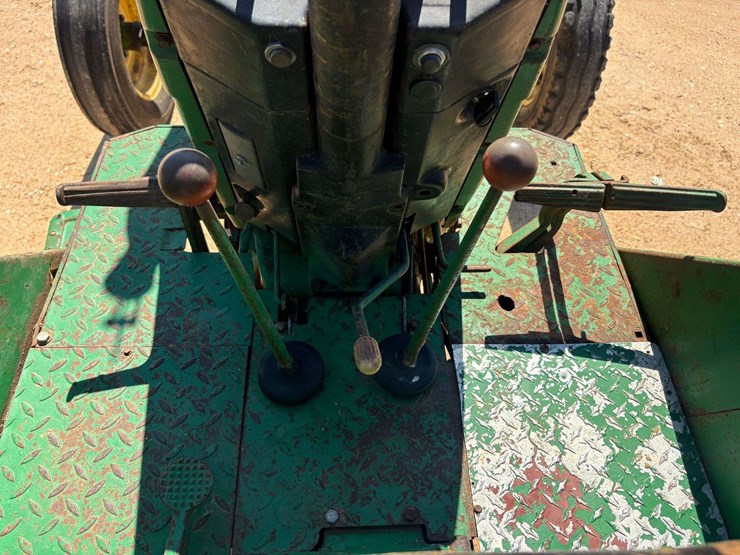 john-deere-3130-image-14