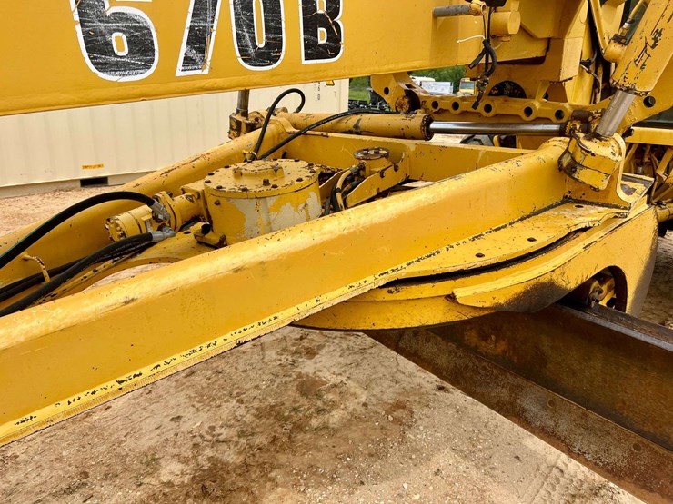 deere-670b-image-30