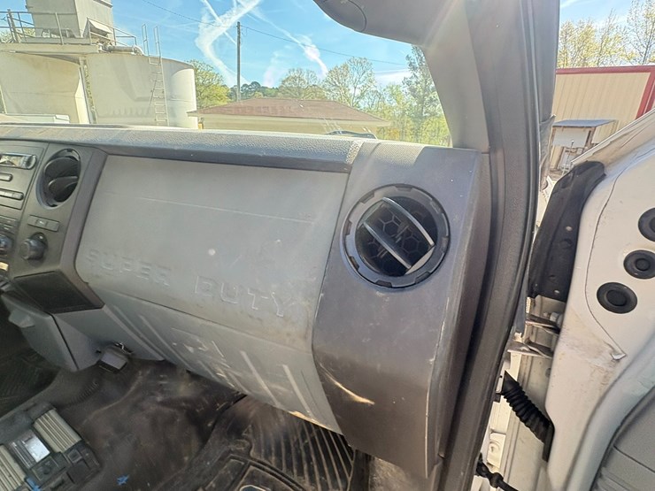 2012-ford-f350-image-48