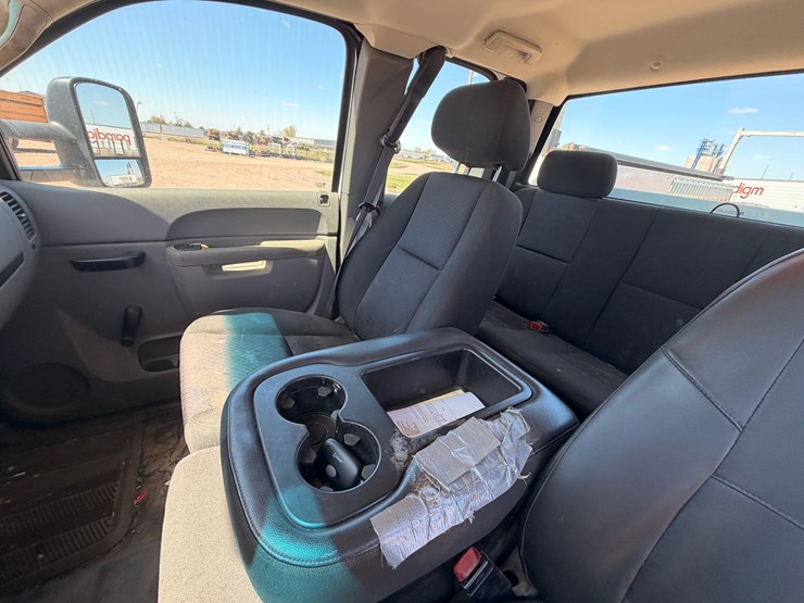 2012-gmc-2500-image-26