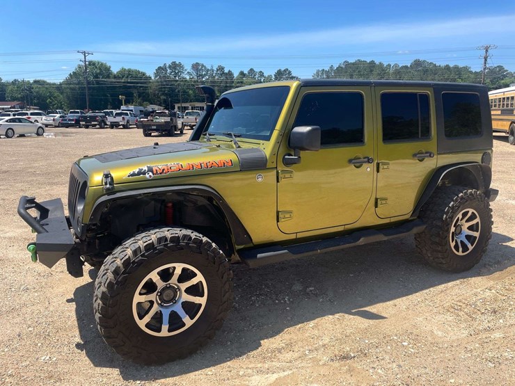 2010-jeep-wrangler-image-1