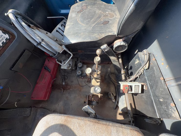 1997-ford-l8000-image-36