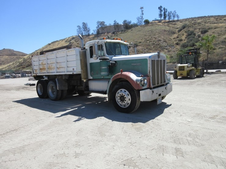 1981-kenworth-w900-image-2