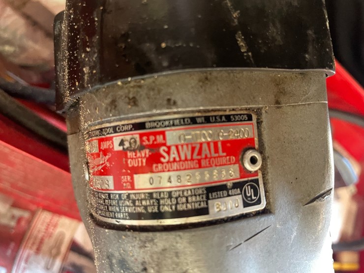 #1837-•-milwaukee-heavy-duty-sawzall-image-14