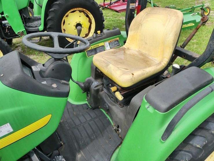 john-deere-4210-image-11