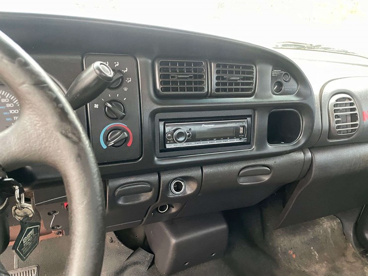 1999-dodge-ram-2500-image-13