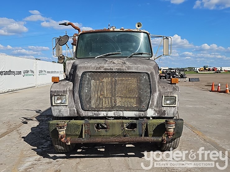 1995-ford-l8000-image-12