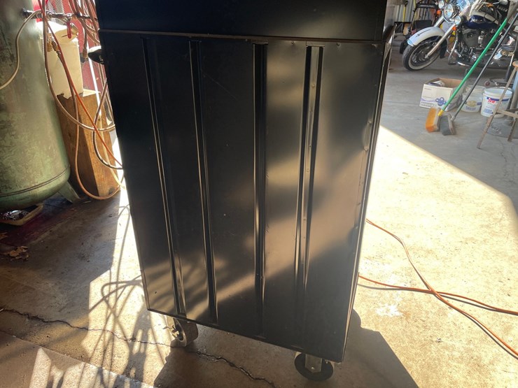 #1818-•-craftsman-griplatch-tool-chest-on-casters-image-11