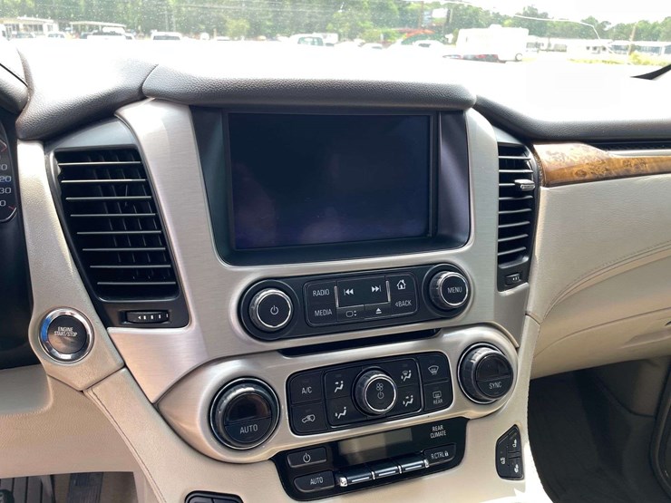 2015-gmc-yukon-denali-image-13