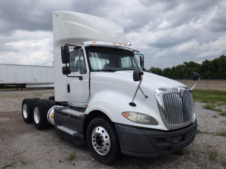 2015-international-prostar-image-3