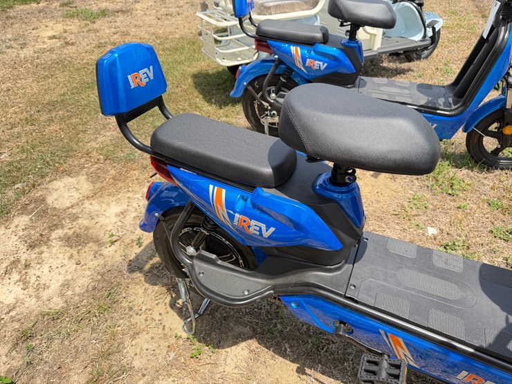 #591-•-electric-scooter-image-4