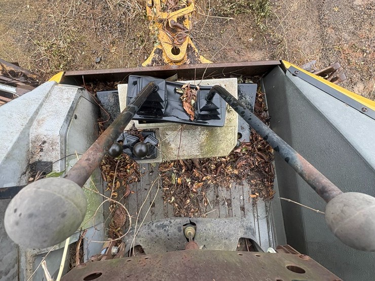 caterpillar-416b-image-67