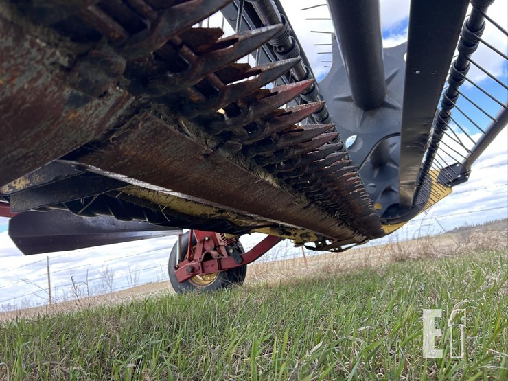 new-holland-1475-image-30