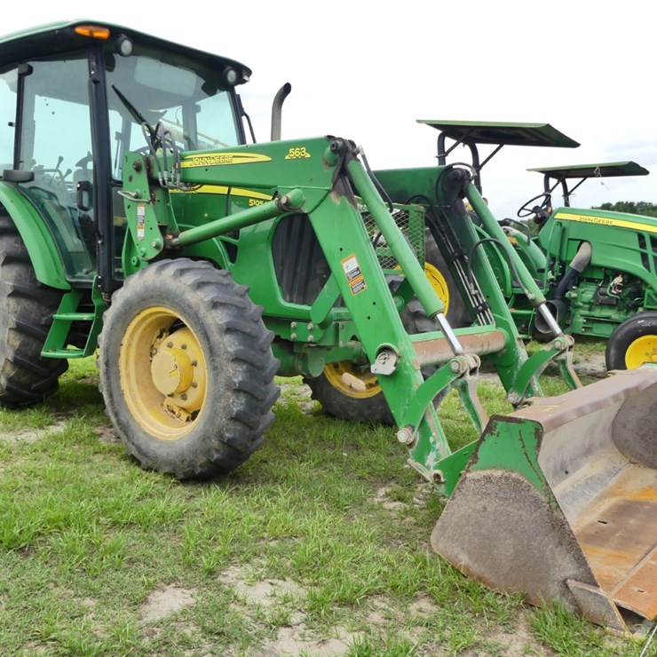 JOHN DEERE 5105M